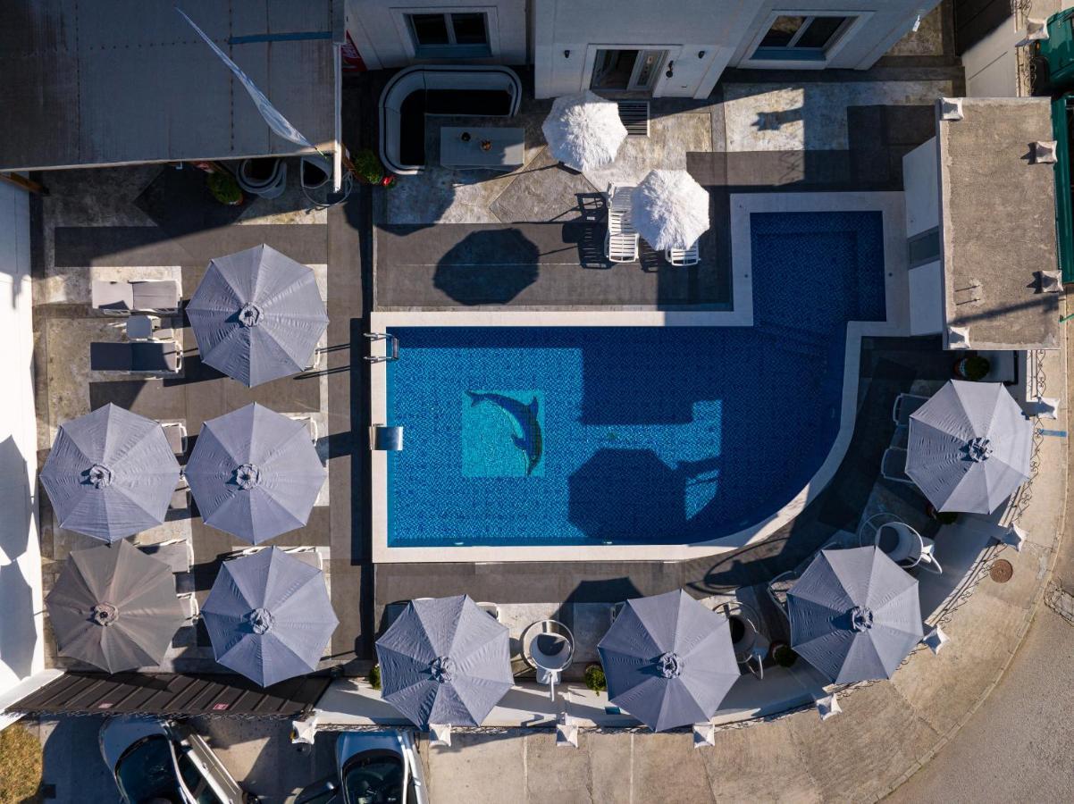 Delfin Apartments Сутоморе Екстериор снимка