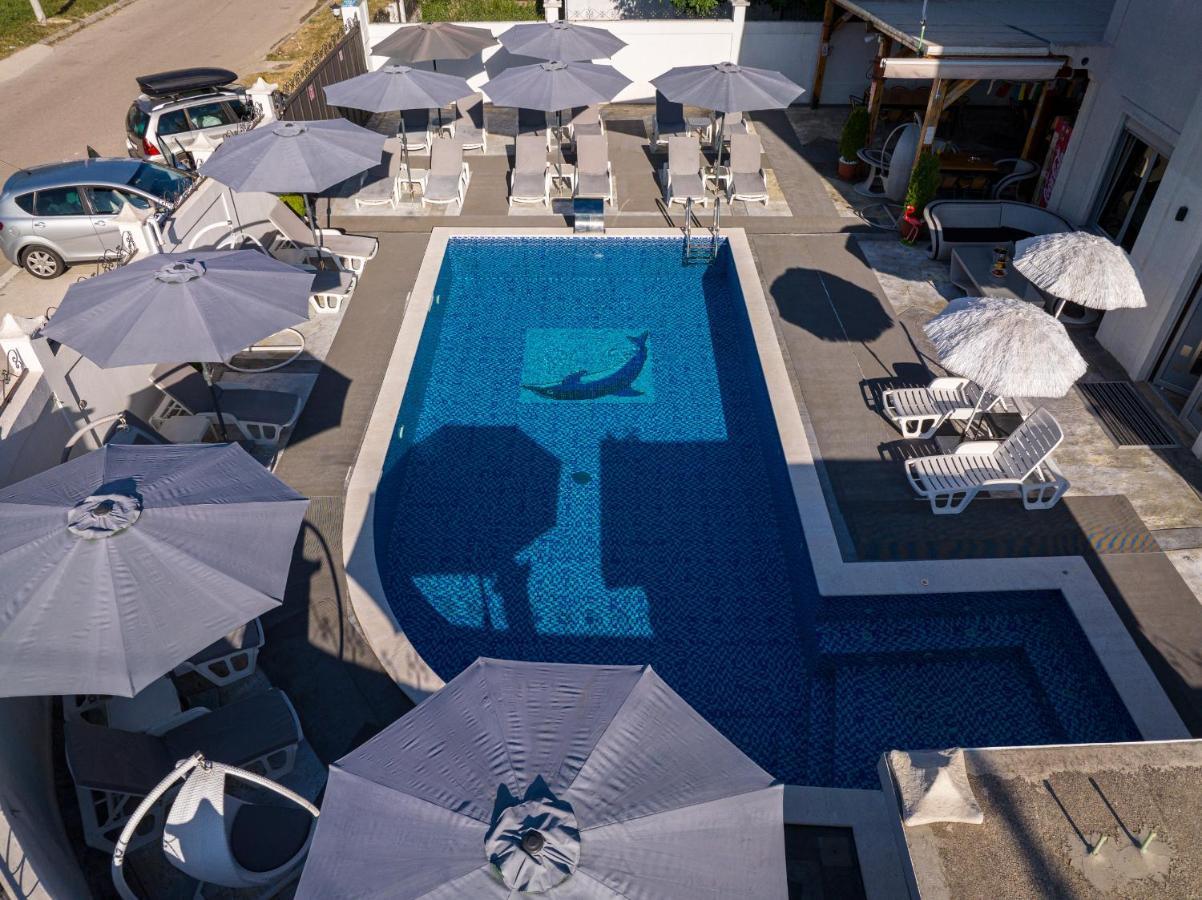 Delfin Apartments Сутоморе Екстериор снимка