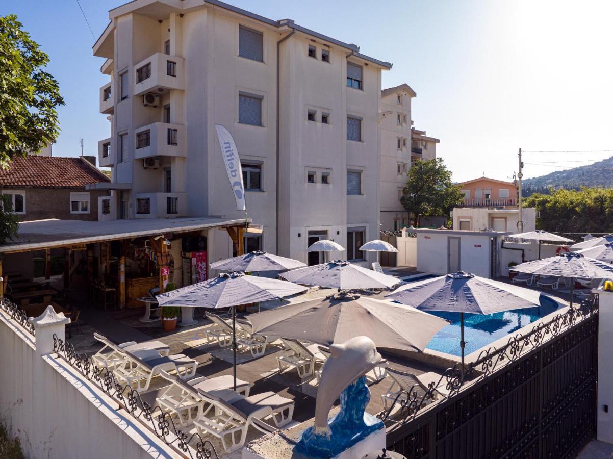 Delfin Apartments Сутоморе Екстериор снимка