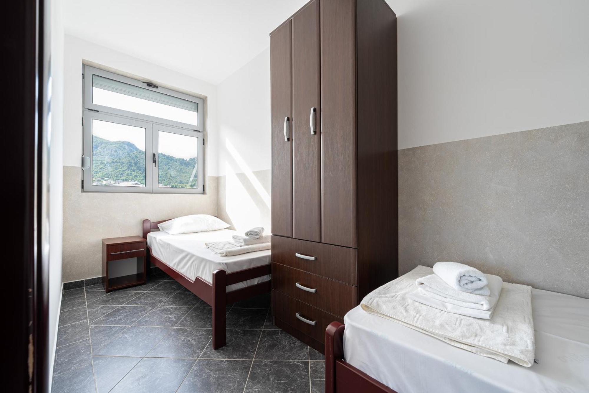 Delfin Apartments Сутоморе Екстериор снимка