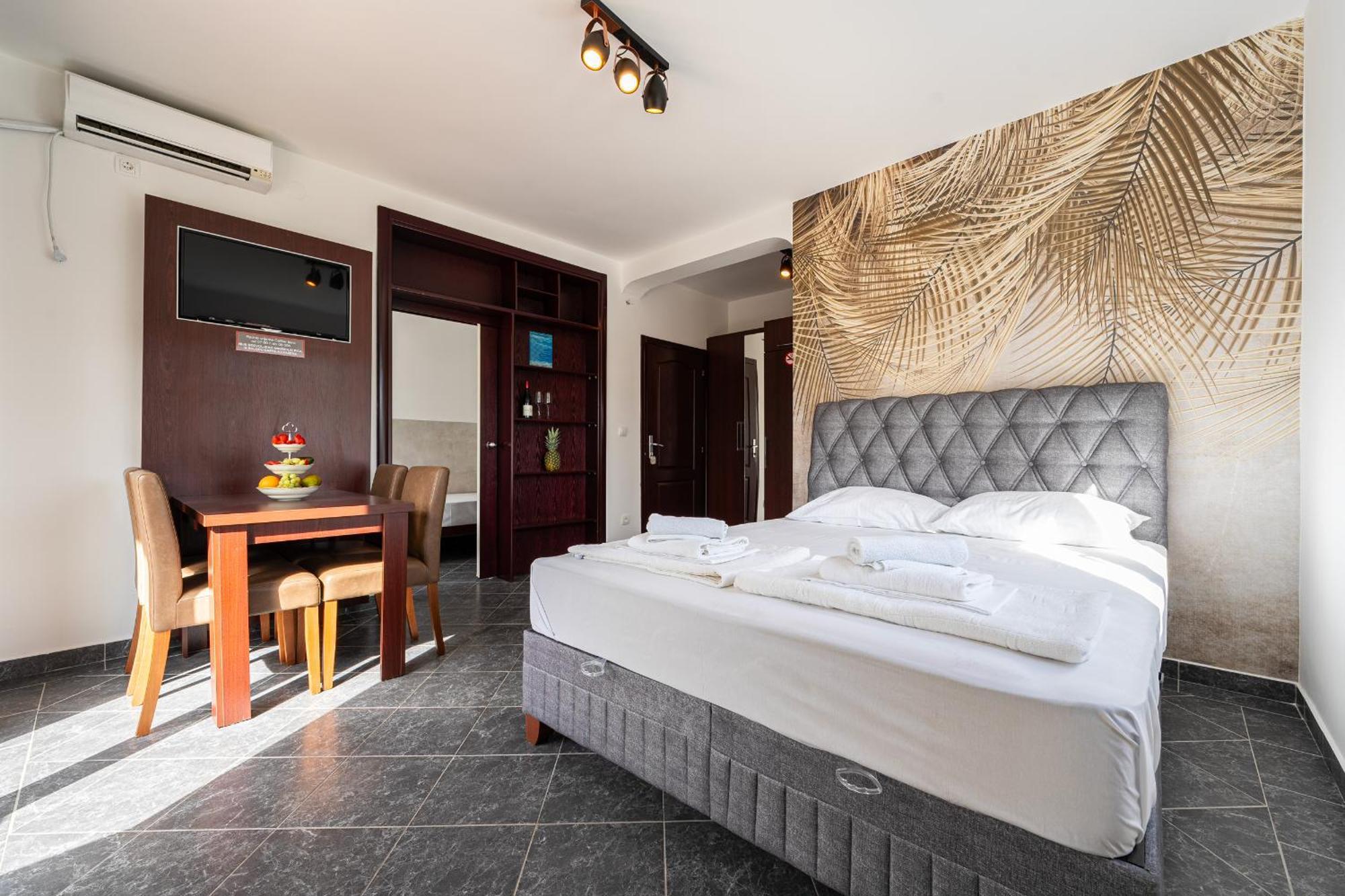 Delfin Apartments Сутоморе Екстериор снимка