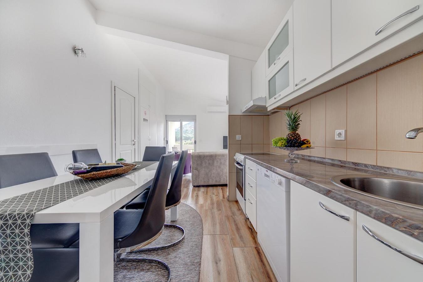 Delfin Apartments Сутоморе Стая снимка